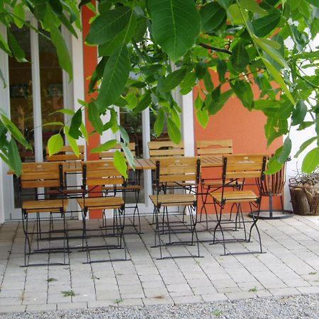 Отель Weinhof Am Nussbaum Willanzheim Экстерьер фото